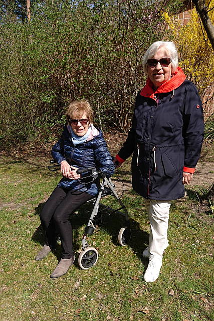 Brigitte und Irene in Beelitz